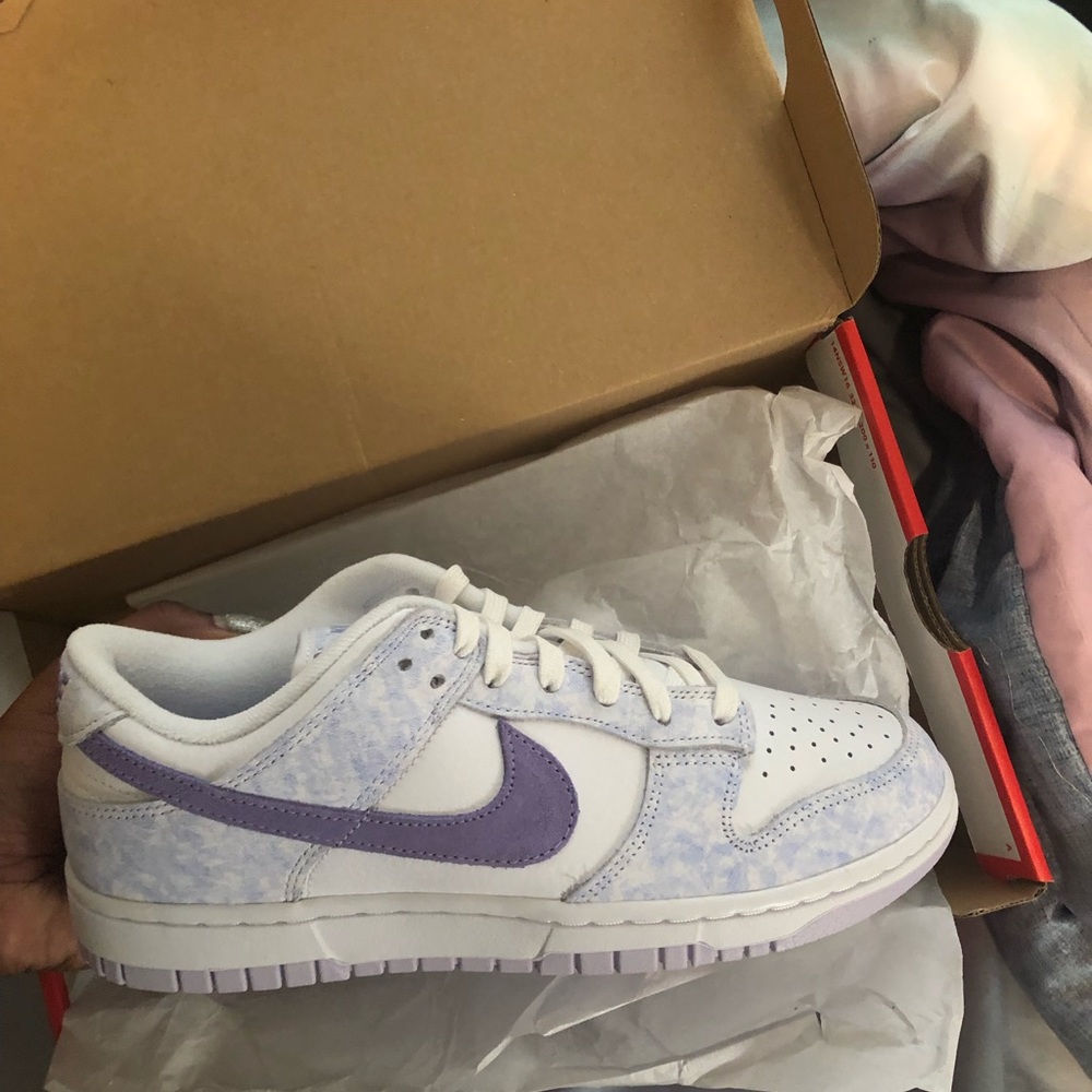 Nike dunk low purple pulse
